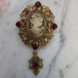 Vintage Victorian Style Cameo Rhinestone Dangle Brooch Gold Tone Filigree